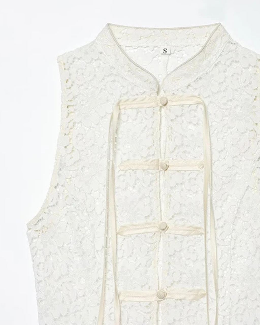 Women's Floral Lace Vest – Elegant Sleeveless Button Front Top
